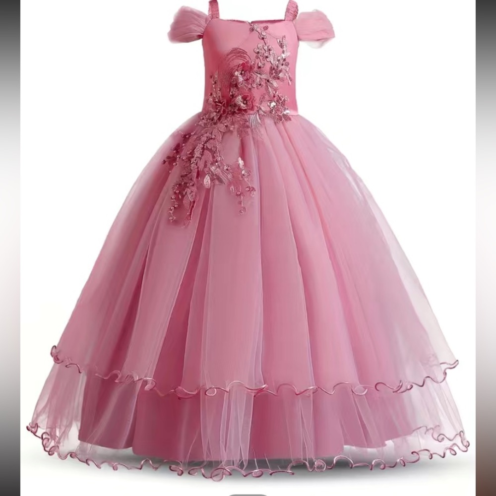 New without tags: Pink girls evening, wedding, pageant dress up gown/dress